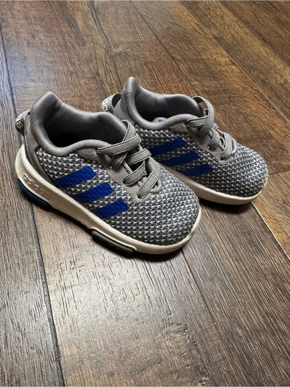 adidas Kids Grey Knit Sneakers with Blue Stripes